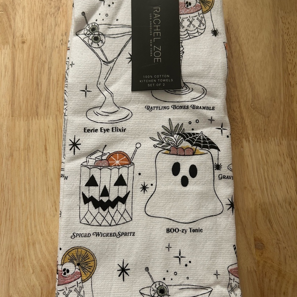 ⭐️ 2/$50 Rachel Zoe Halloween Kitchen Towels Pumpkin Skull Cocktails